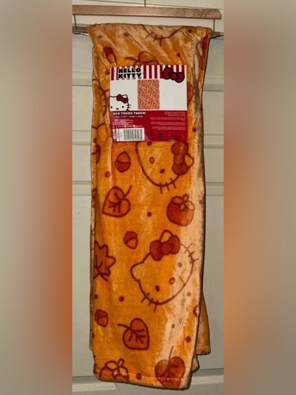 Hello Kitty Falling Leaves blanket, 50”x70”